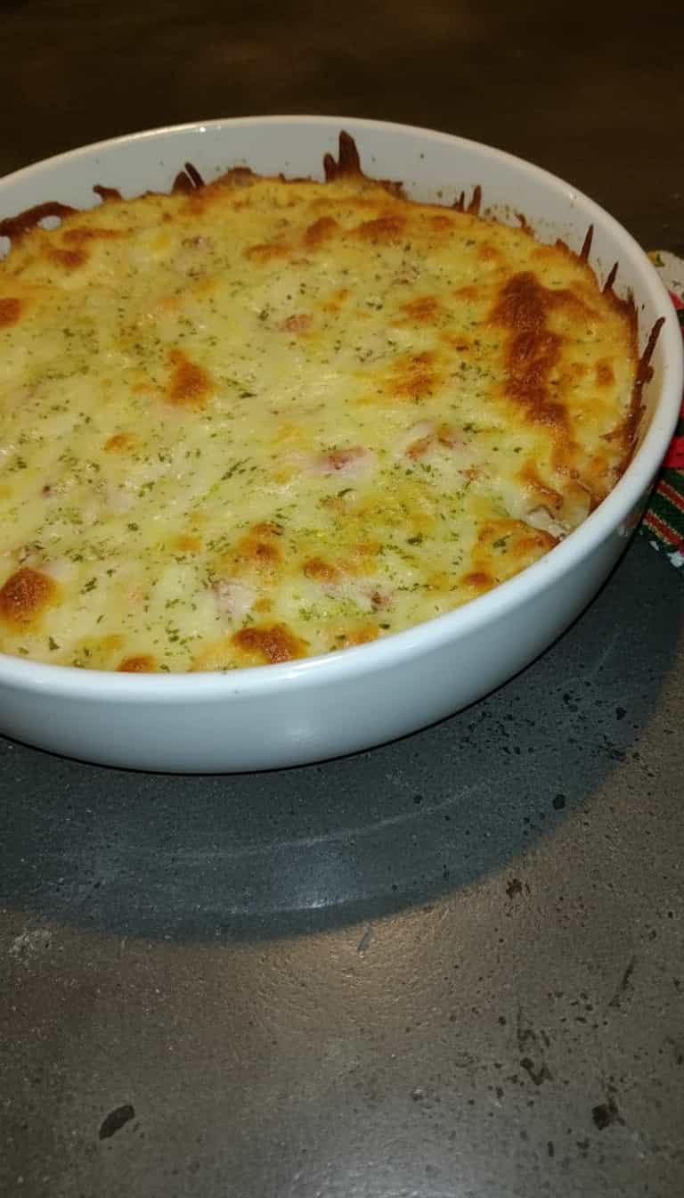 Foto deliciosa de Lanche de Forno Cremoso pronta para servir - Snacks Assados
