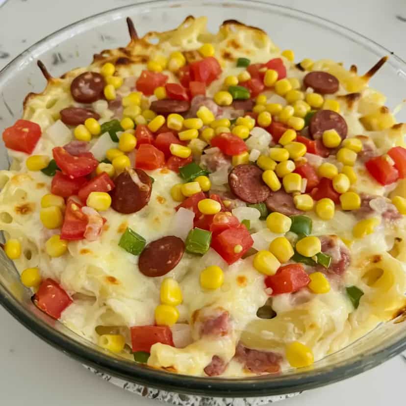 Foto deliciosa de Macarrão à Pizza pronta para servir - Outras Receitas