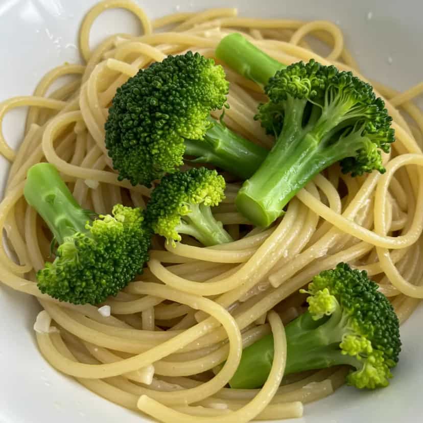 Macarrao Com Brocolis Alho E Oleo