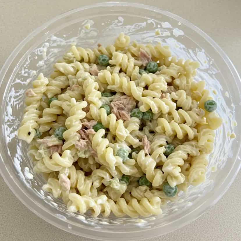 Foto deliciosa de Macarrão com Atum e Maionese pronta para servir - Outras Receitas