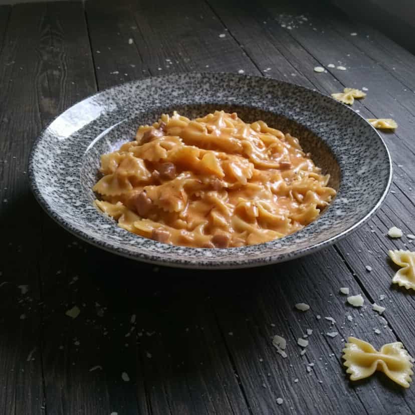 Foto deliciosa de Macarrão na Panela de Pressão pronta para servir - Outras Receitas