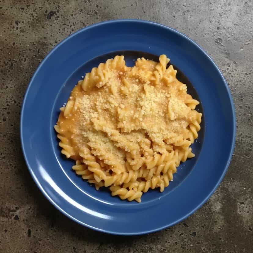 Foto deliciosa de Macarrão na Panela de Pressão pronta para servir - Outras Receitas