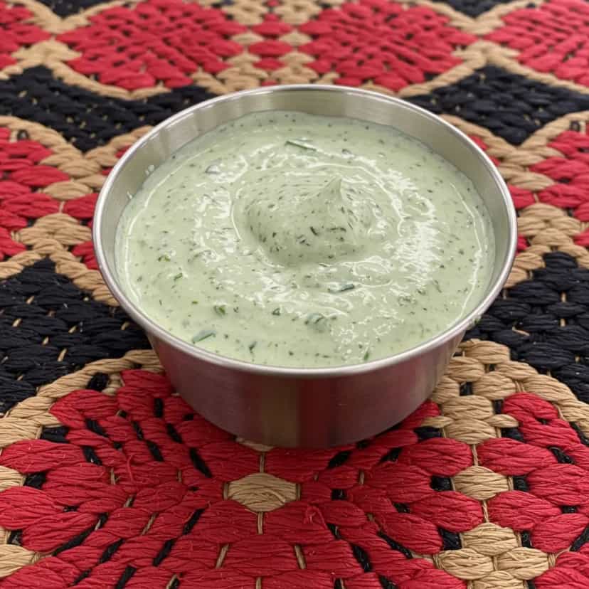 Foto deliciosa de Maionese Verde Light pronta para servir - Pastas & Patês
