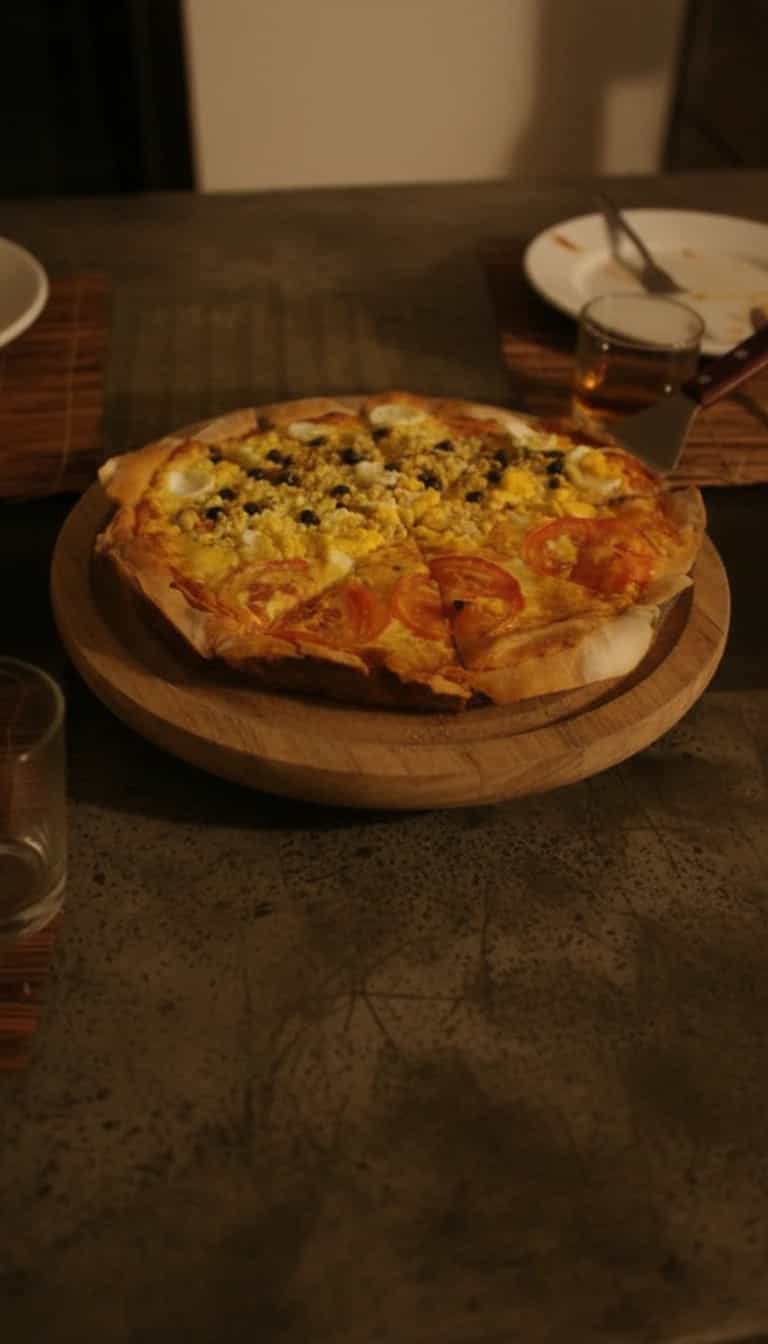 Foto deliciosa de Massa de Pizza Fina pronta para servir - Outras Receitas