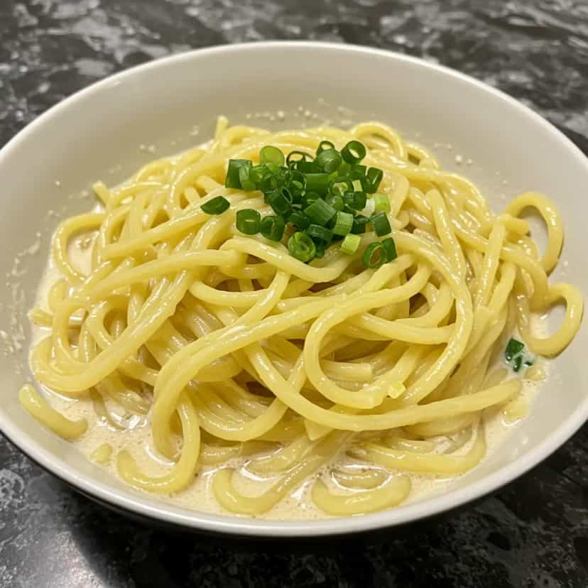 Foto deliciosa de Miojo Cremoso com Requeijão pronta para servir - Outras Receitas