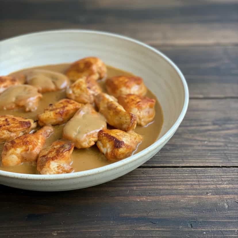 Foto deliciosa de Molho Branco de Coco com Shoyu pronta para servir - Outras Receitas