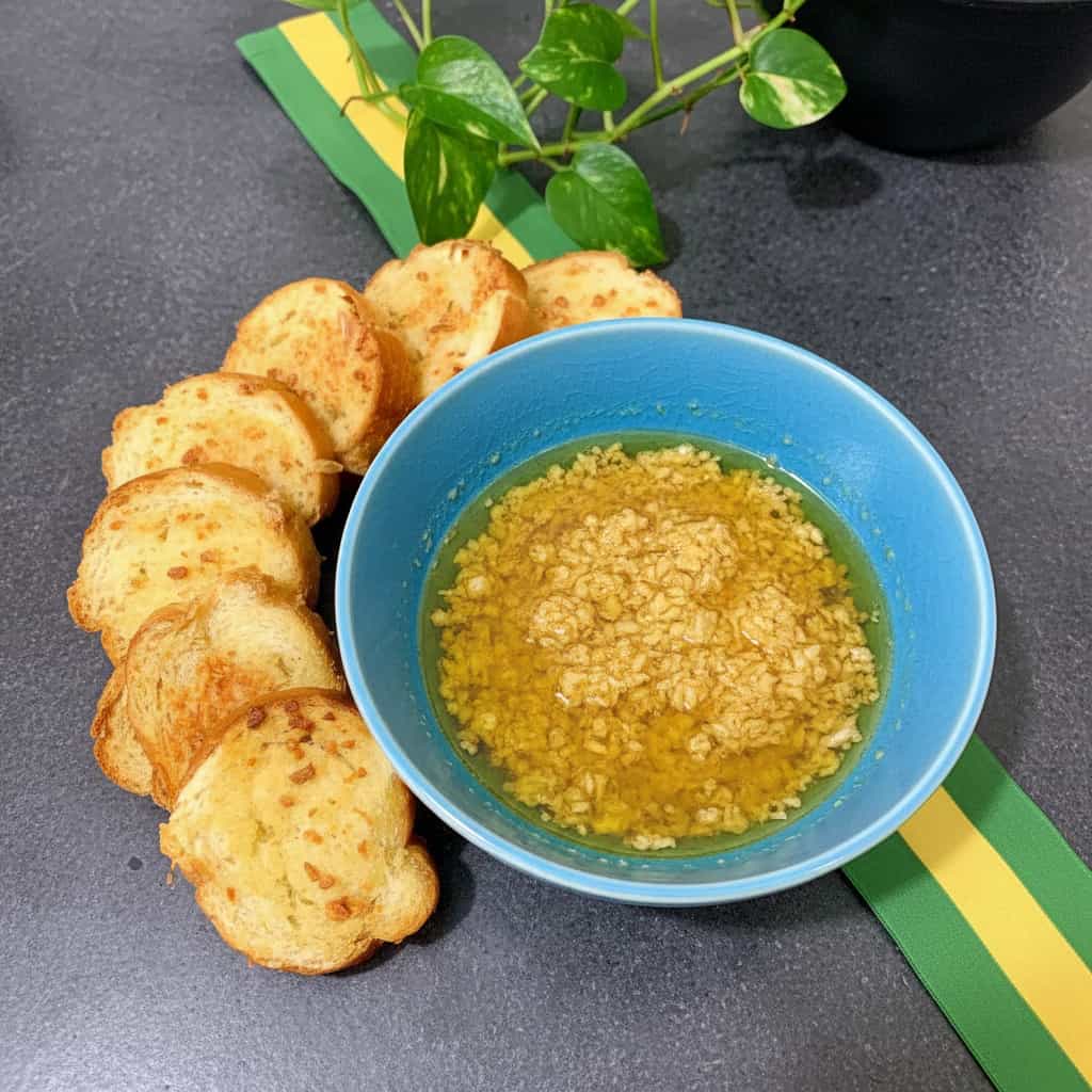 Molho de Requeijão com Alho