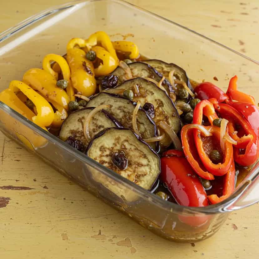 Foto deliciosa de Molho de Vinho Tinto para Marinada pronta para servir - Carnes & Frango