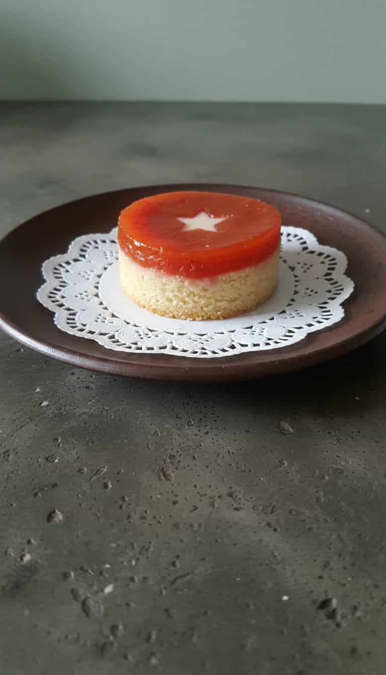 Foto deliciosa de Mousse Cremoso de Goiaba pronta para servir - Pudins & Cremes