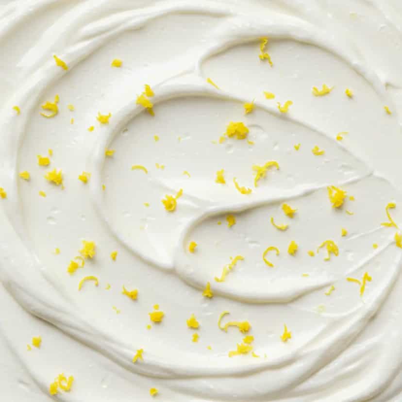 Foto deliciosa de Mousse de Limão Cremosa pronta para servir - Pudins & Cremes