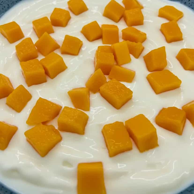 Foto deliciosa de Mousse de Manga com Iogurte Natural pronta para servir - Pudins & Cremes