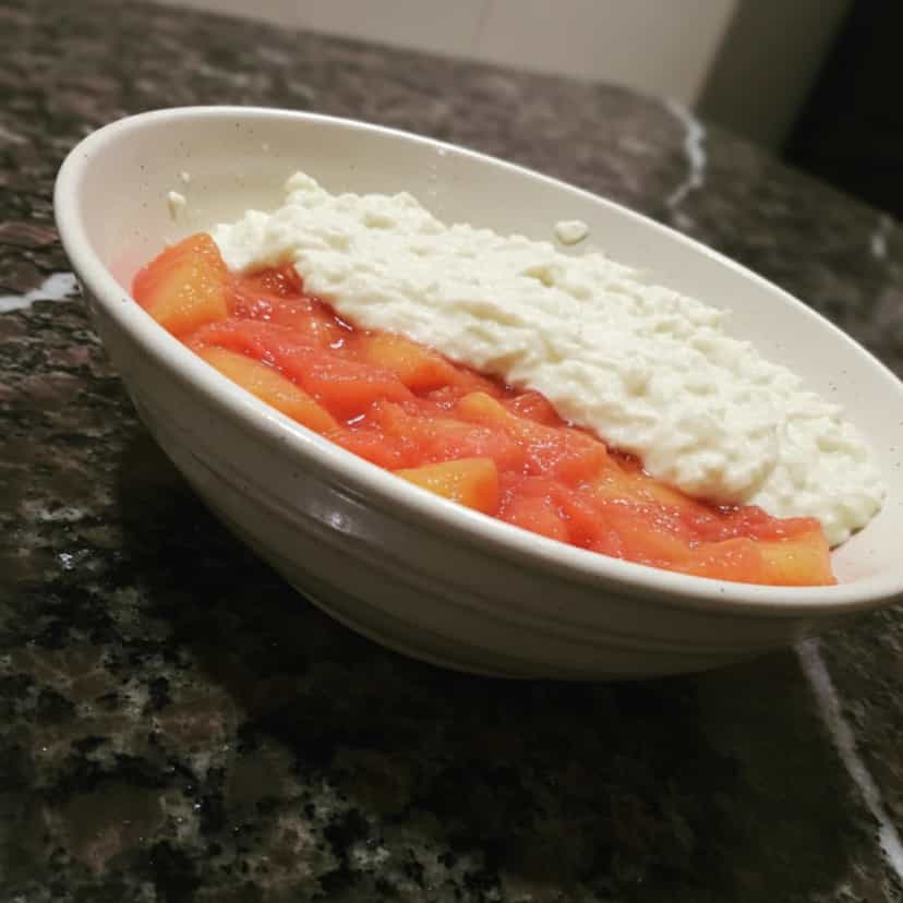 Foto deliciosa de Mousse Romeu e Julieta pronta para servir - Pudins & Cremes