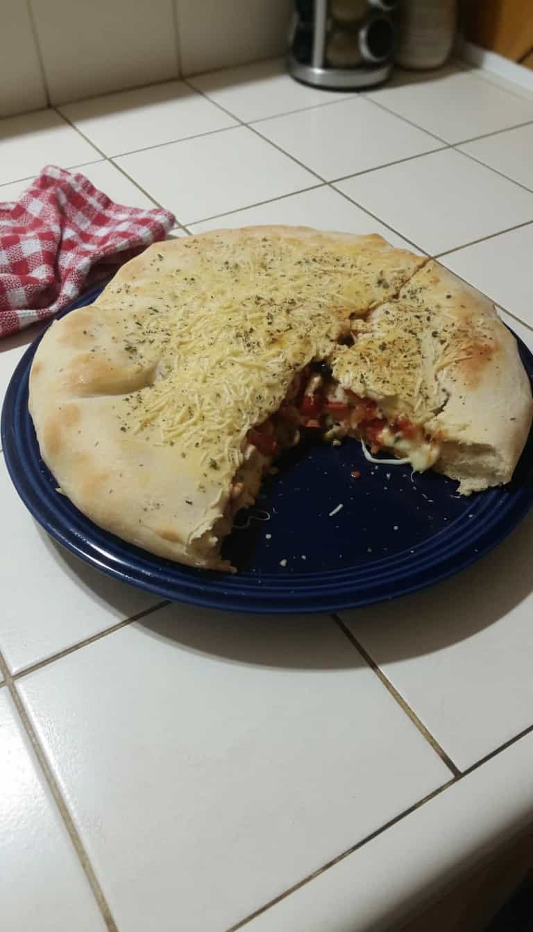 Foto deliciosa de Pão de Bauru Caseiro pronta para servir - Lanches de Padaria