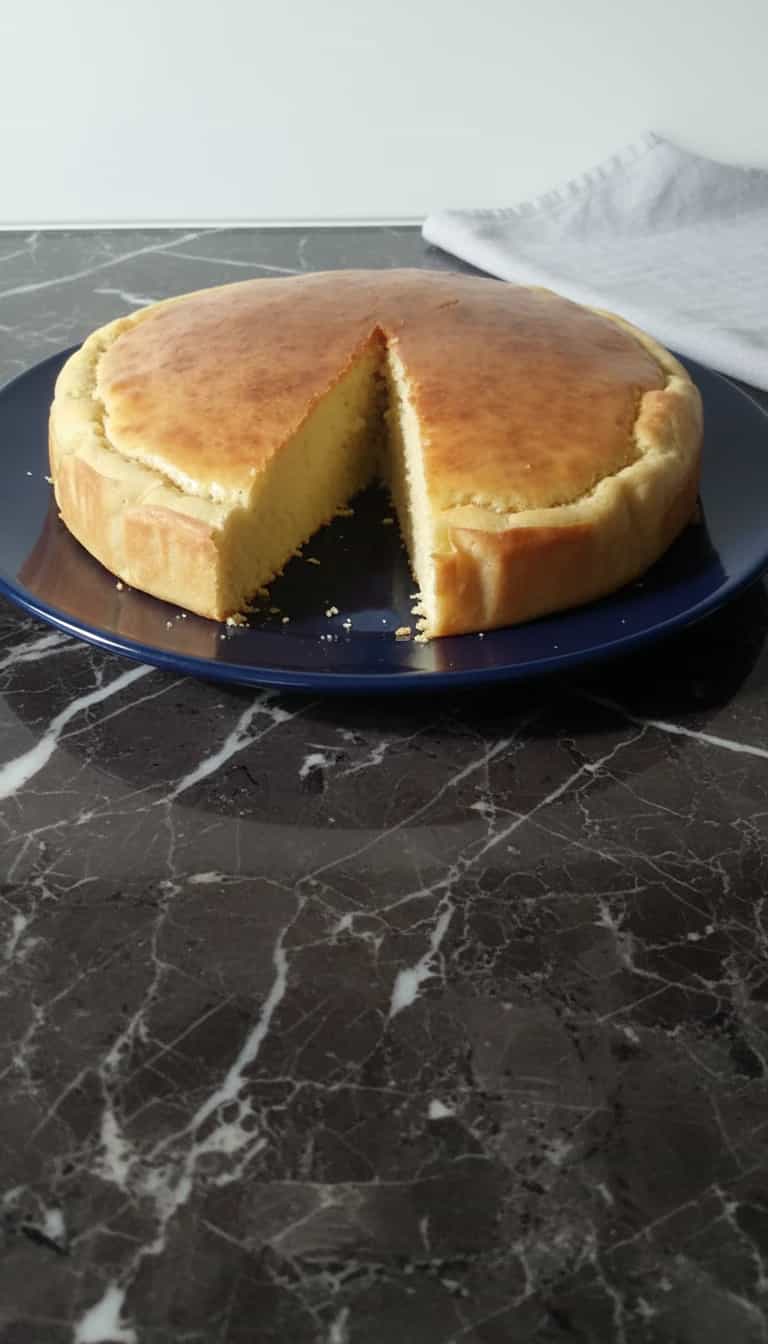 Foto deliciosa de Pão de Cebola Caseiro pronta para servir - Lanches de Padaria