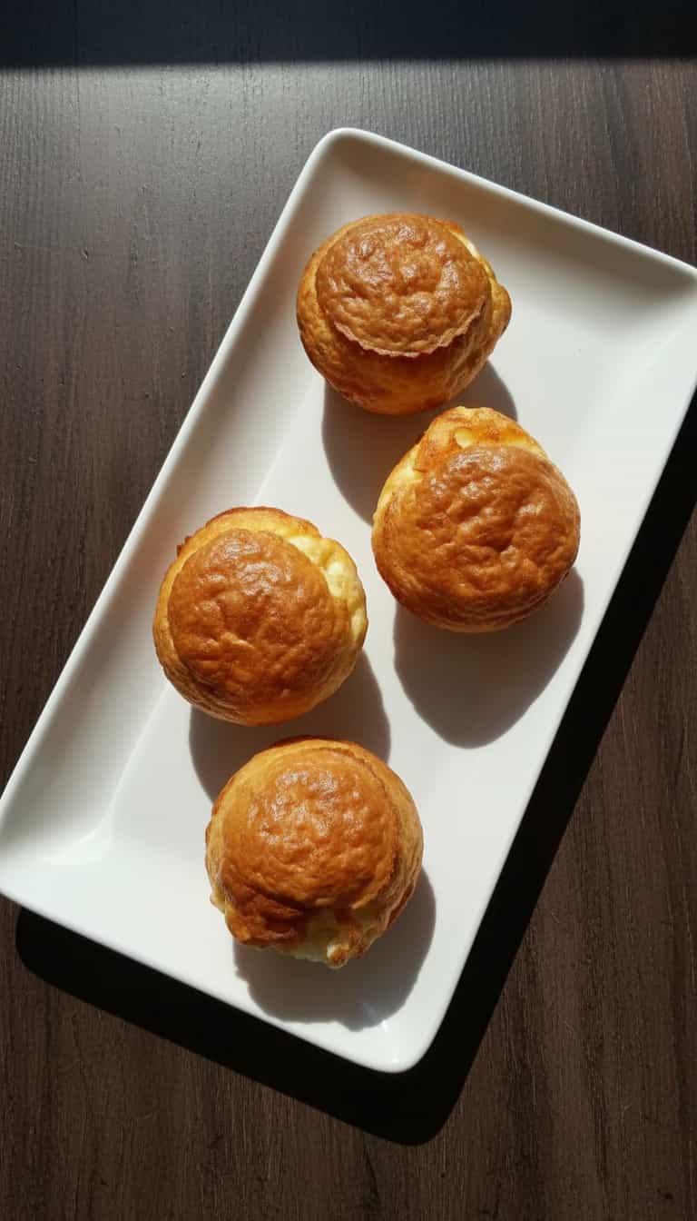Foto deliciosa de Pão de Queijo Nuvem pronta para servir - Lanches de Padaria