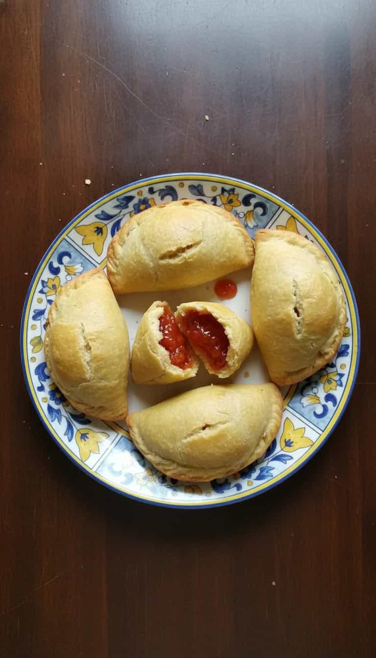Foto deliciosa de Pasteis de Ricota com Marmelada pronta para servir - Tortas & Tortinhas