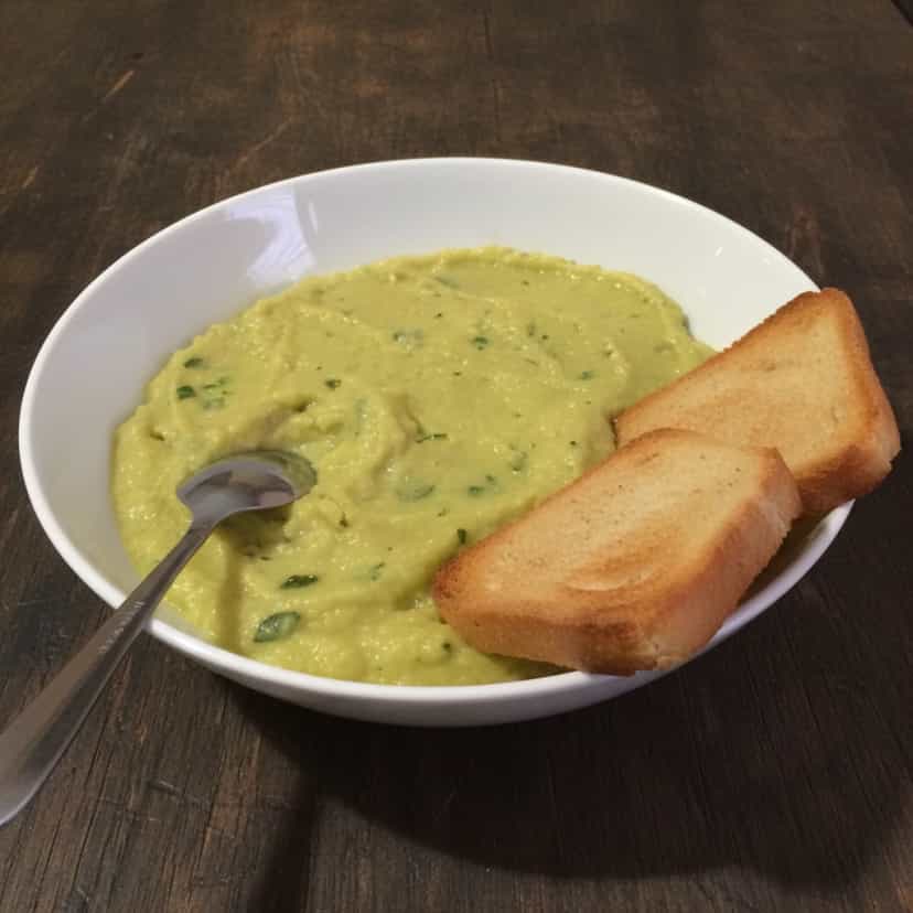 Foto deliciosa de Patê Cremoso de Abacate pronta para servir - Pastas & Patês