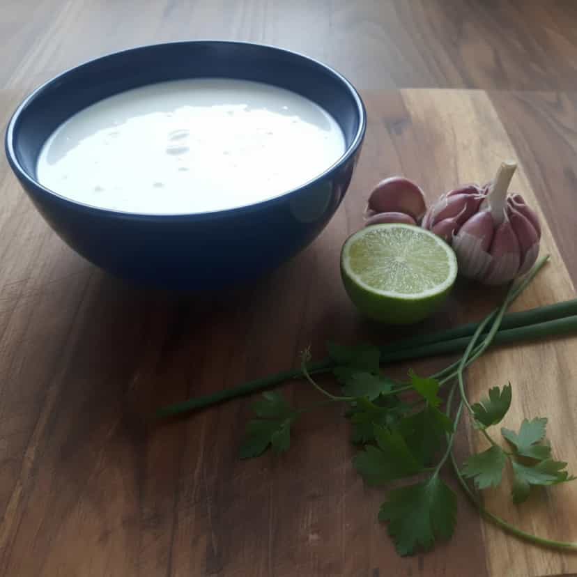 Foto deliciosa de Patê de Alho Cremoso pronta para servir - Pastas & Patês