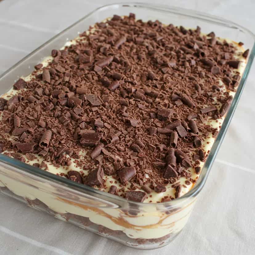 Foto deliciosa de Pavê de Bolo Pullman de Chocolate pronta para servir - Bolos & Cupcakes