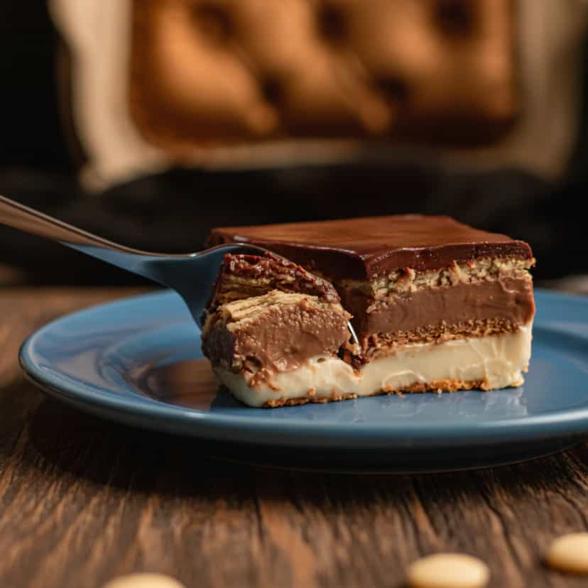 Foto deliciosa de Pavê de Nutella e Chocolate pronta para servir