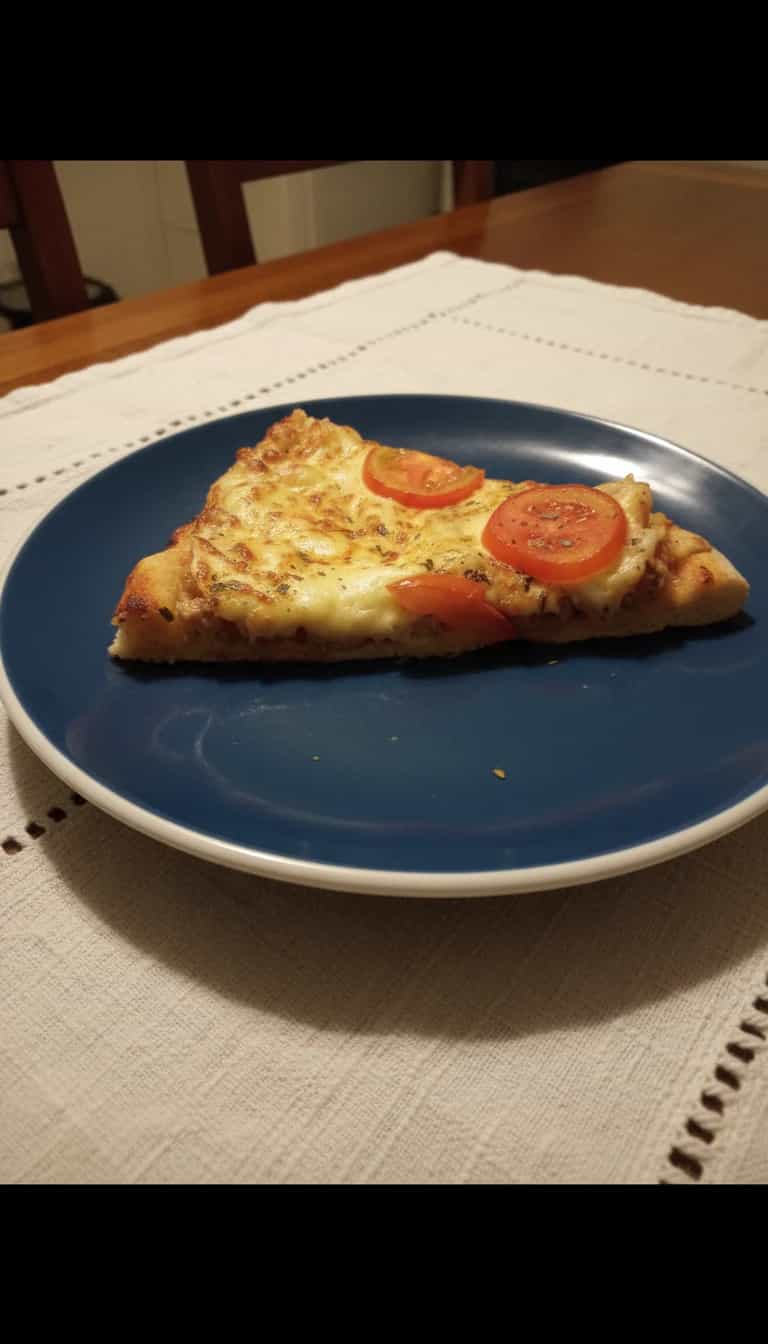 Foto deliciosa de Pizza Caseira com Cachaça pronta para servir - Pizzas & Salgados