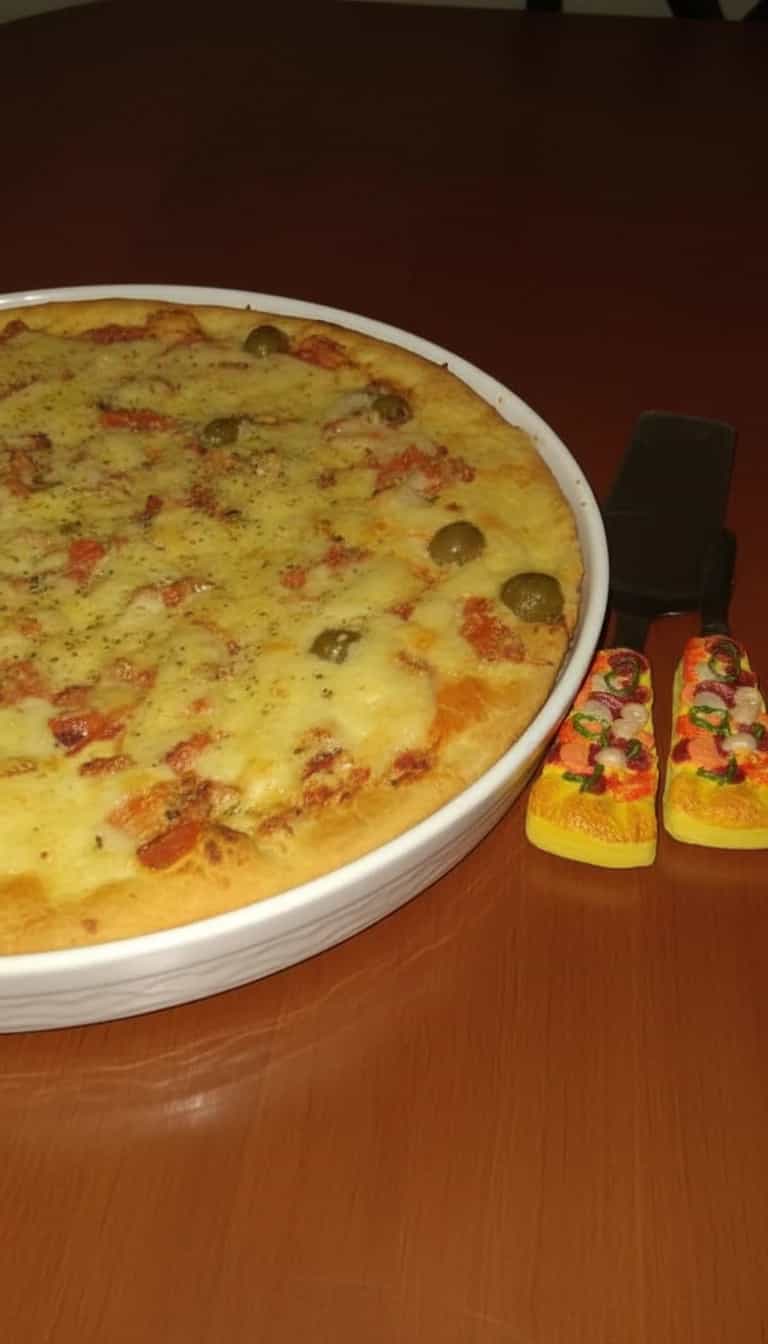 Foto deliciosa de Pizza de Liquidificador pronta para servir - Outras Receitas