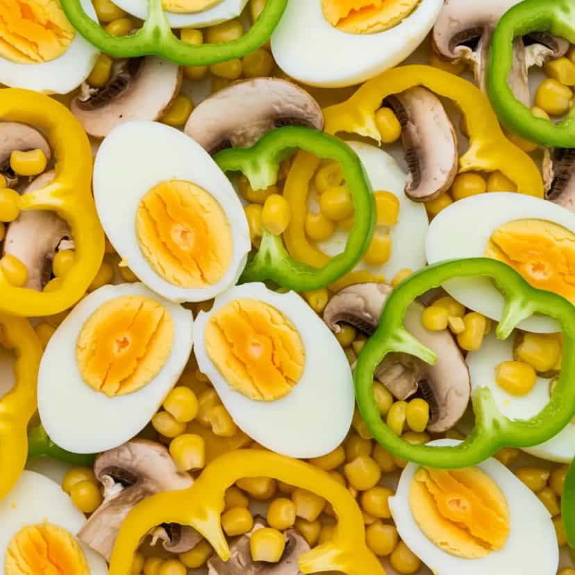 Foto deliciosa de Pizzas com Recheios Variados pronta para servir - Pizzas & Salgados
