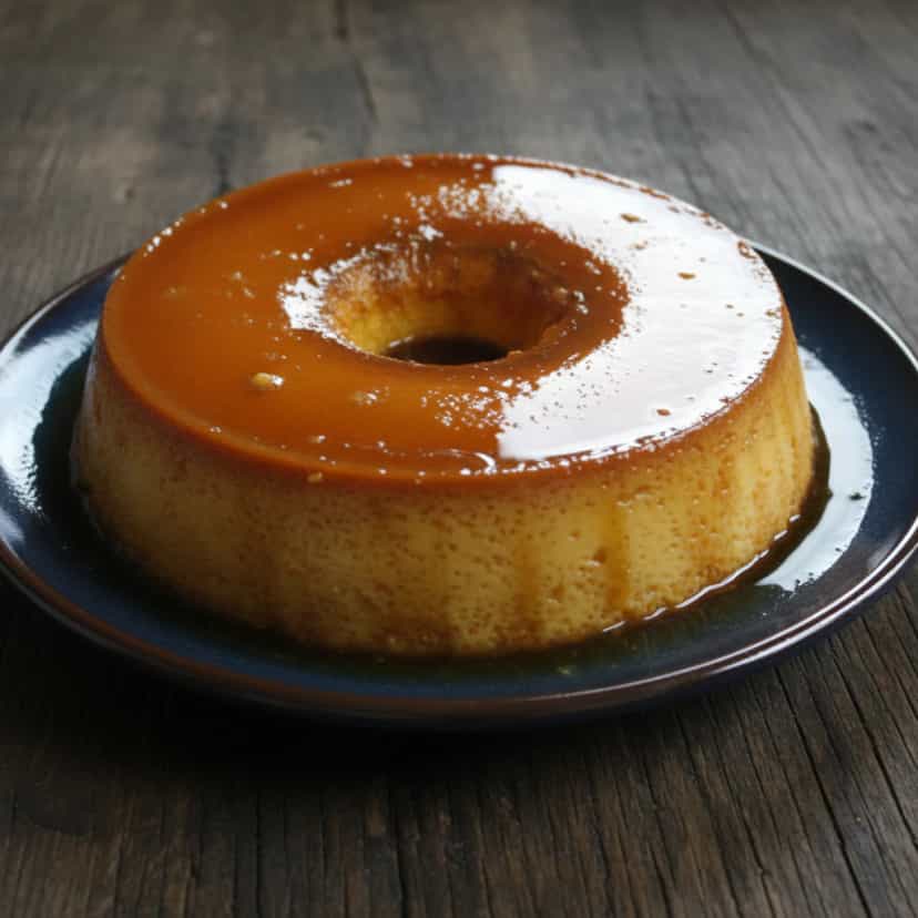 Foto deliciosa de Pudim Cremoso de Leite Condensado pronta para servir - Pudins & Cremes
