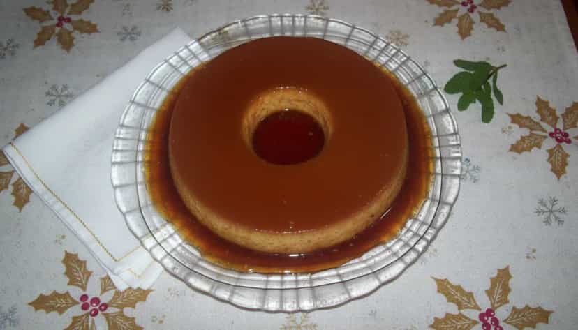 Foto deliciosa de Pudim Cremoso de Leite em Pó pronta para servir - Pudins & Cremes