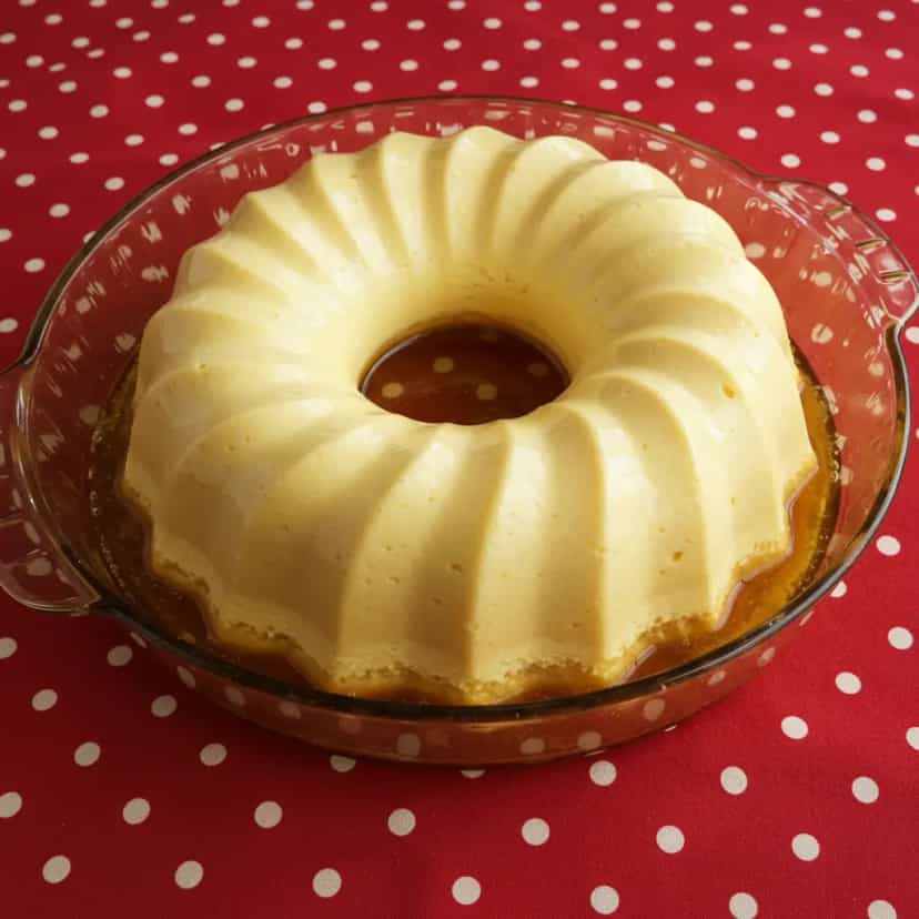 Foto deliciosa de Pudim de Leite Condensado Fácil pronta para servir - Pudins & Cremes