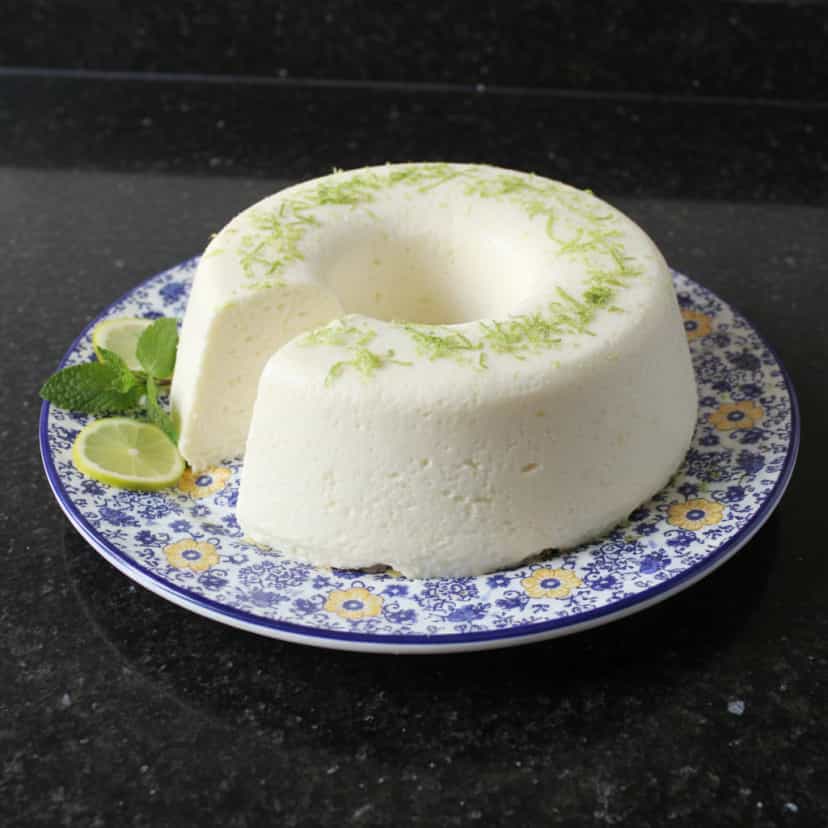 Foto deliciosa de Pudim de Limão Cremoso pronta para servir - Pudins & Cremes