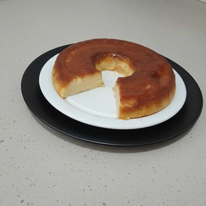 Foto deliciosa de Pudim de pão no microondas pronta para servir - Pudins & Cremes
