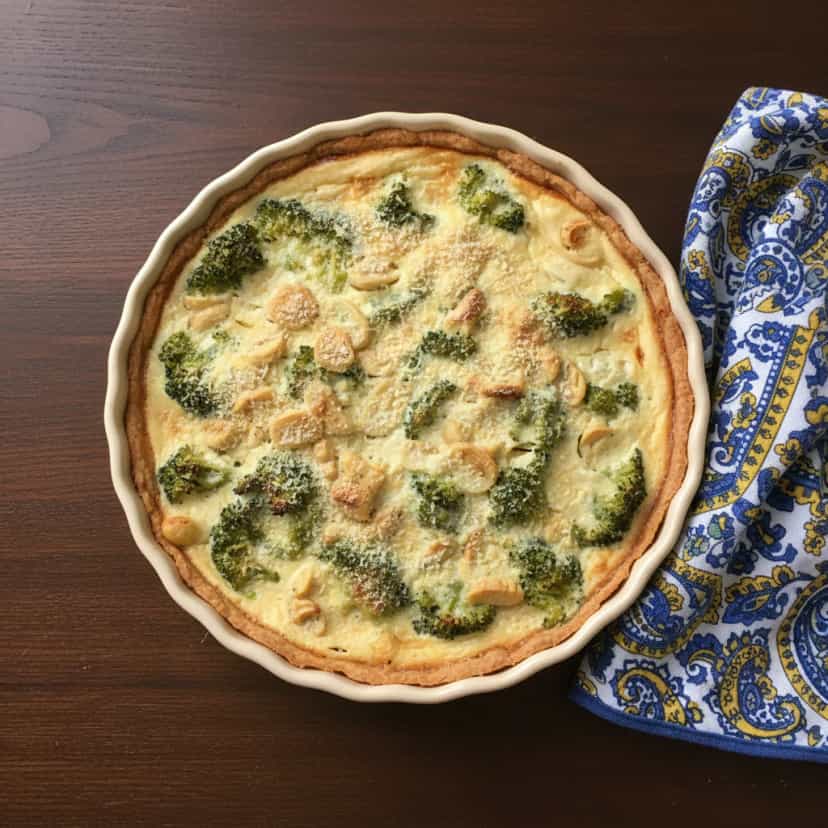 Foto deliciosa de Quiche de Brócolis e Cogumelos pronta para servir - Tortas Salgadas