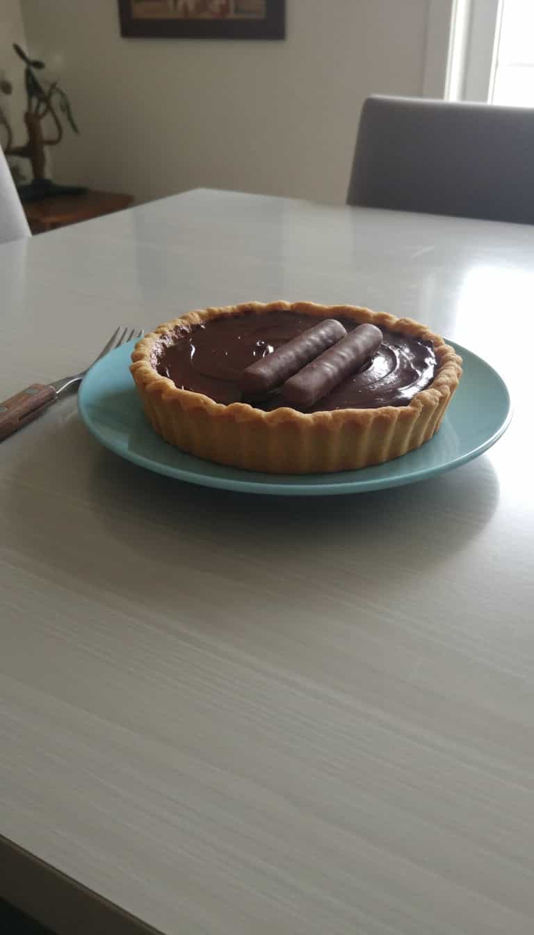 Foto deliciosa de Quiche de doce de banana e chocolate pronta para servir - Tortas & Tortinhas