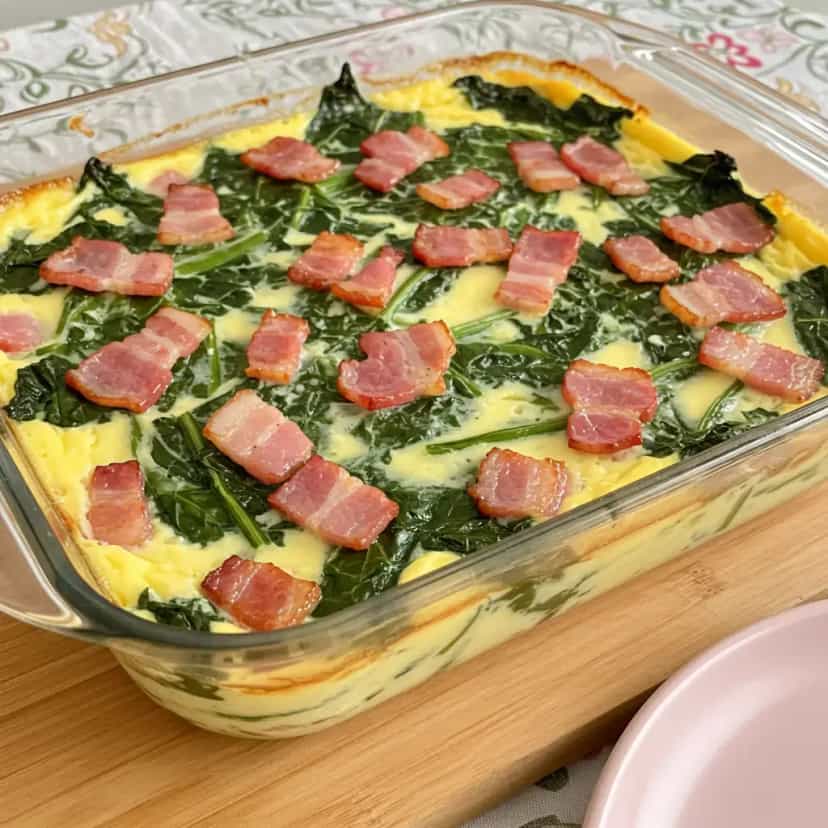 Foto deliciosa de Quiche de Escarola com Bacon pronta para servir - Tortas Salgadas