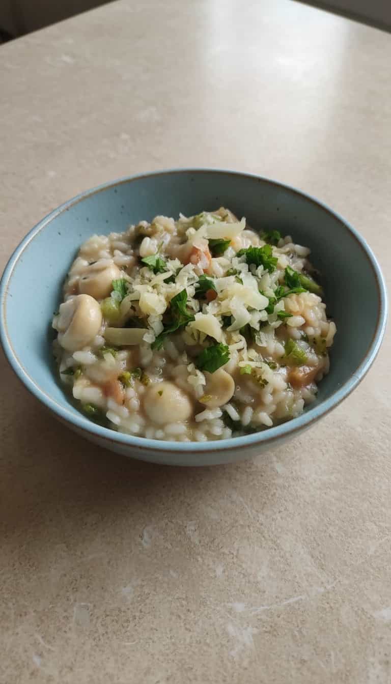 Foto deliciosa de Risoto de Brócolis e Champignon pronta para servir - Almoço & Jantar