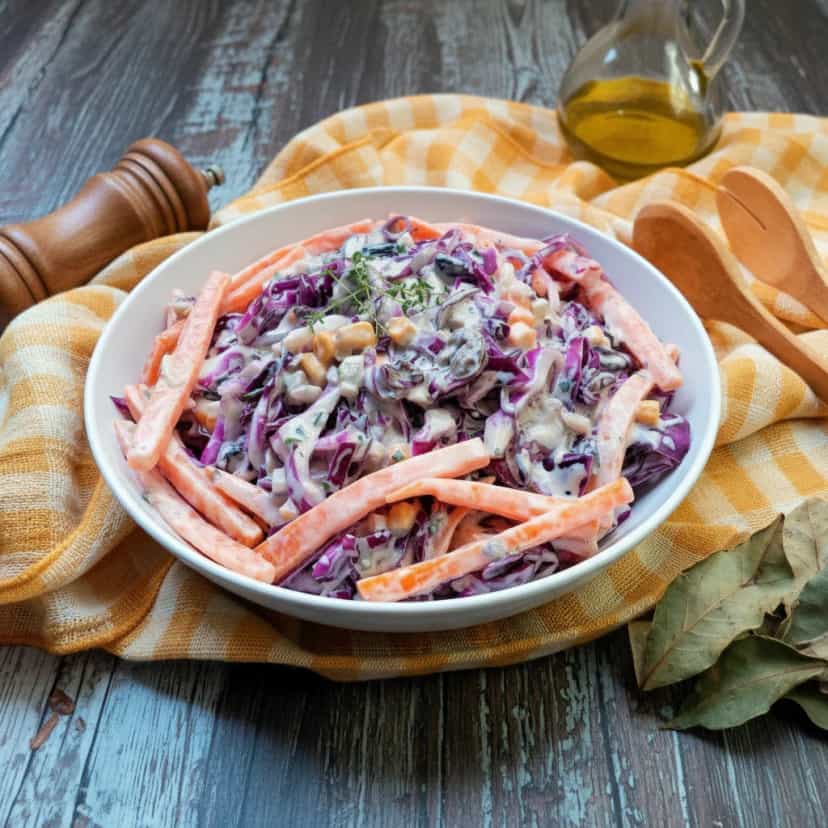 Foto deliciosa de Salada de Repolho Roxo pronta para servir - Outras Receitas
