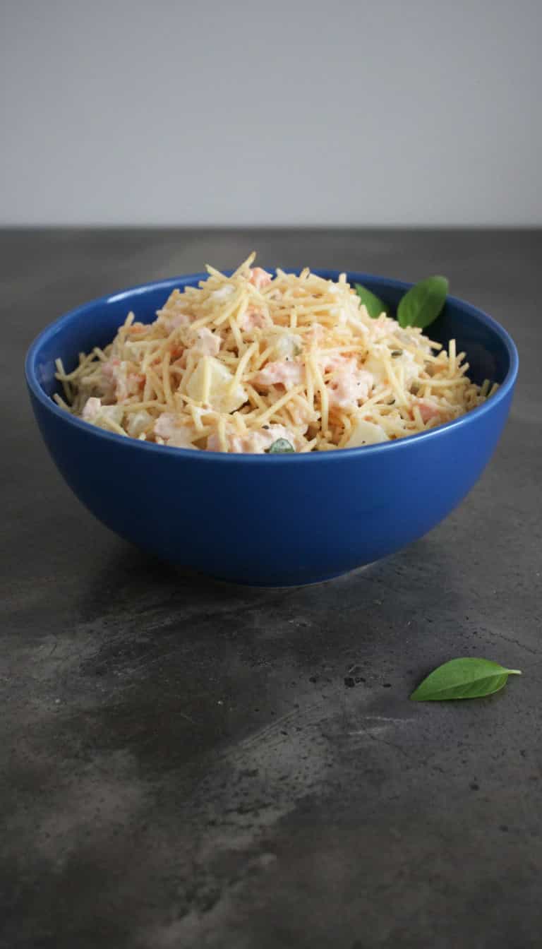 Foto deliciosa de Salpicão de Frango Defumado pronta para servir - Carnes & Frango