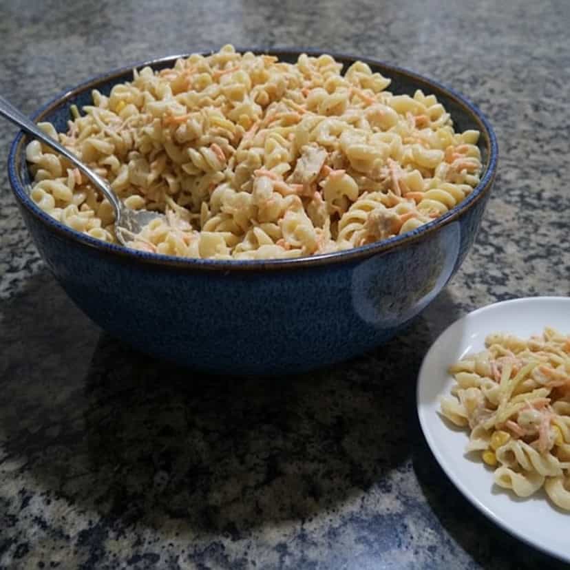 Foto deliciosa de Salpicão de Macarrão pronta para servir - Massas & Macarrão