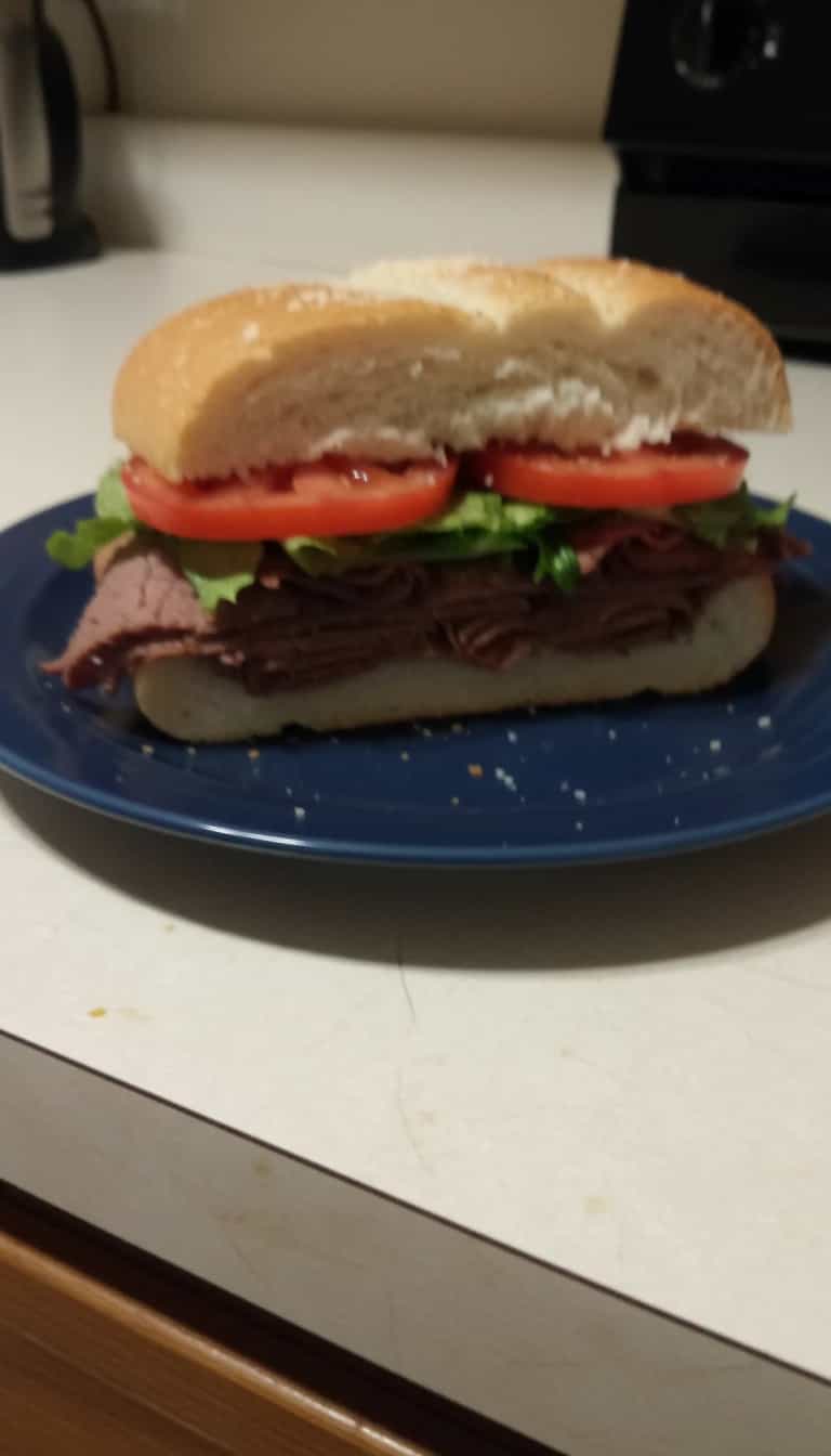 Foto deliciosa de Sanduíche de Carne Moída pronta para servir - Salgadinhos