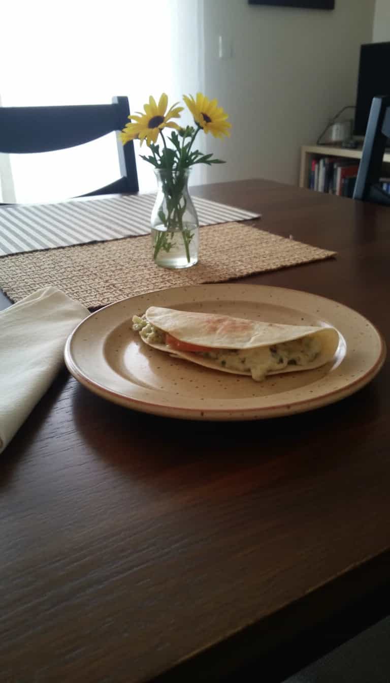 Foto deliciosa de Sanduíche de Presunto e Gorgonzola pronta para servir - Lanches de Padaria