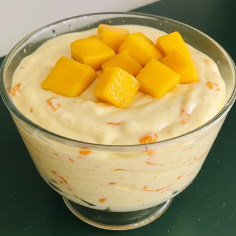 Foto deliciosa de Semifredo de Manga com Marshmallow pronta para servir - Doces Gelados & Sorvetes