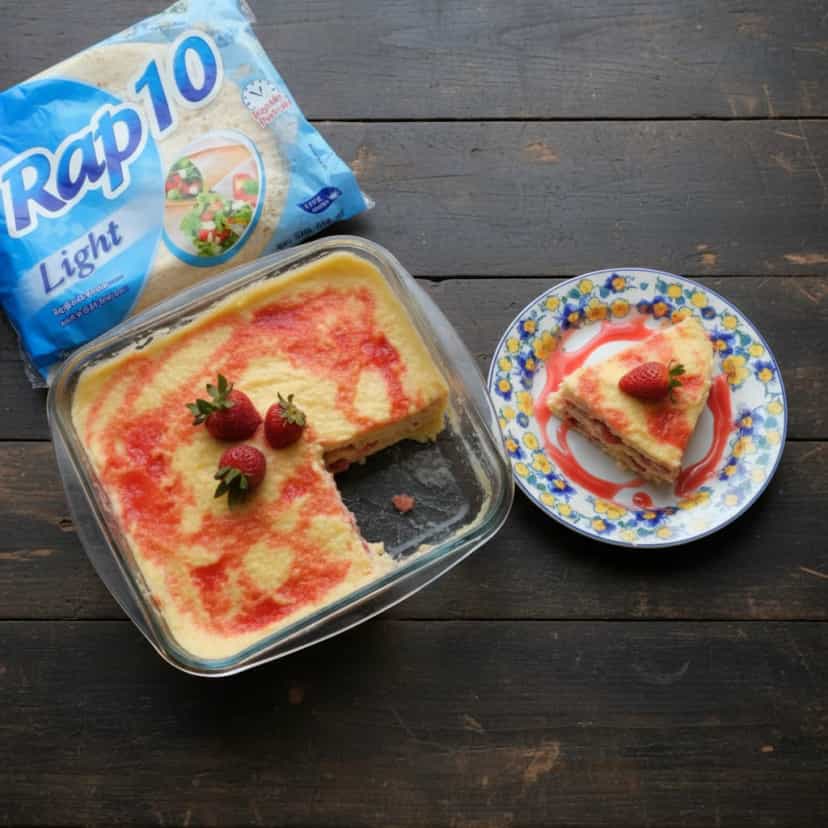 Foto deliciosa de Sobremesa de Morango com Creme Leve pronta para servir - Pudins & Cremes