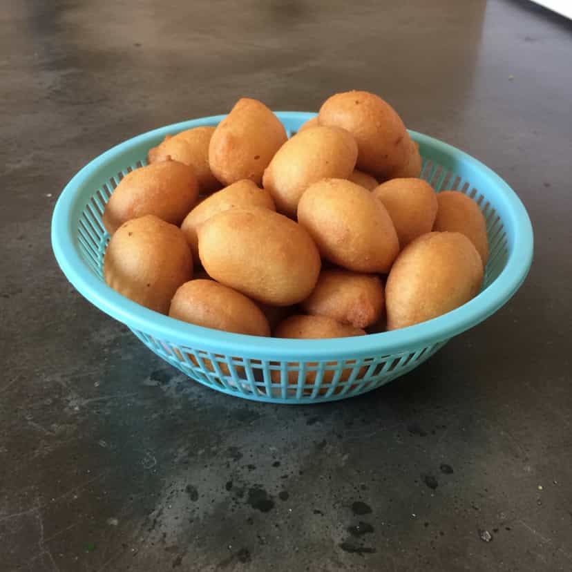 Foto deliciosa de Sonho de Aipim pronta para servir - Snacks Assados