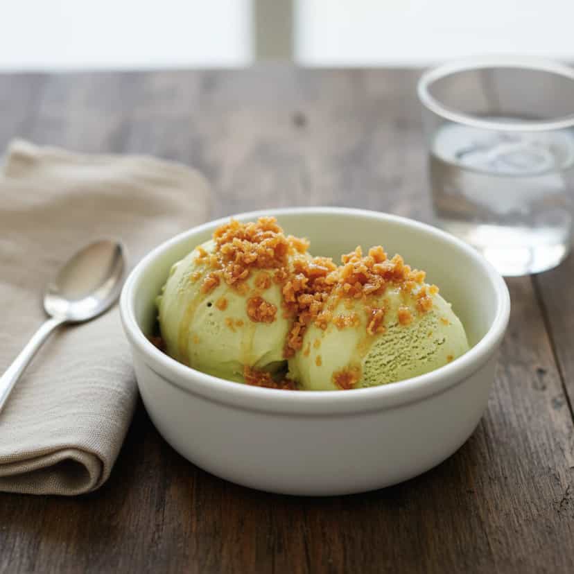 Foto deliciosa de Sorvete Artesanal de Gengibre pronta para servir - Doces Gelados & Sorvetes