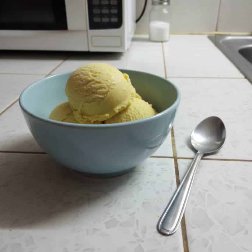 Foto deliciosa de Sorvete Cremoso de Abacate pronta para servir - Doces Gelados & Sorvetes
