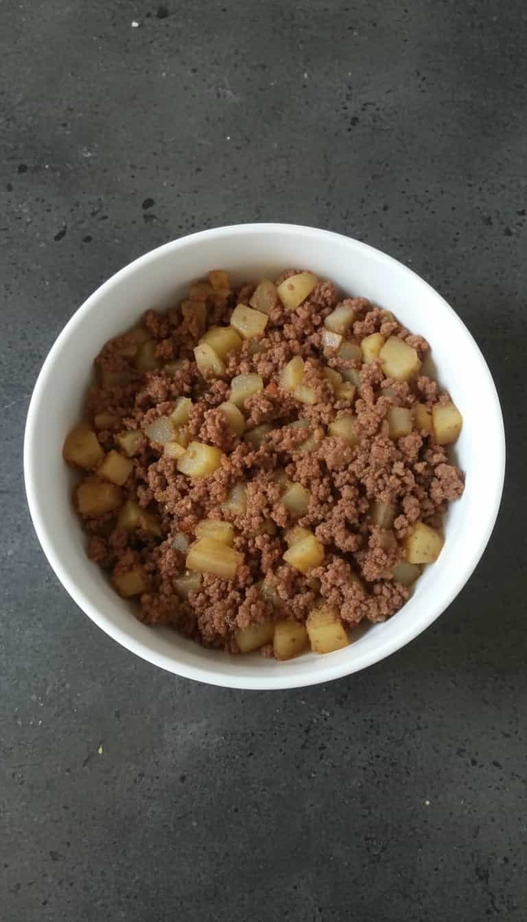 Foto deliciosa de Soufflé de Chuchu com Carne Moída pronta para servir - Almoço & Jantar