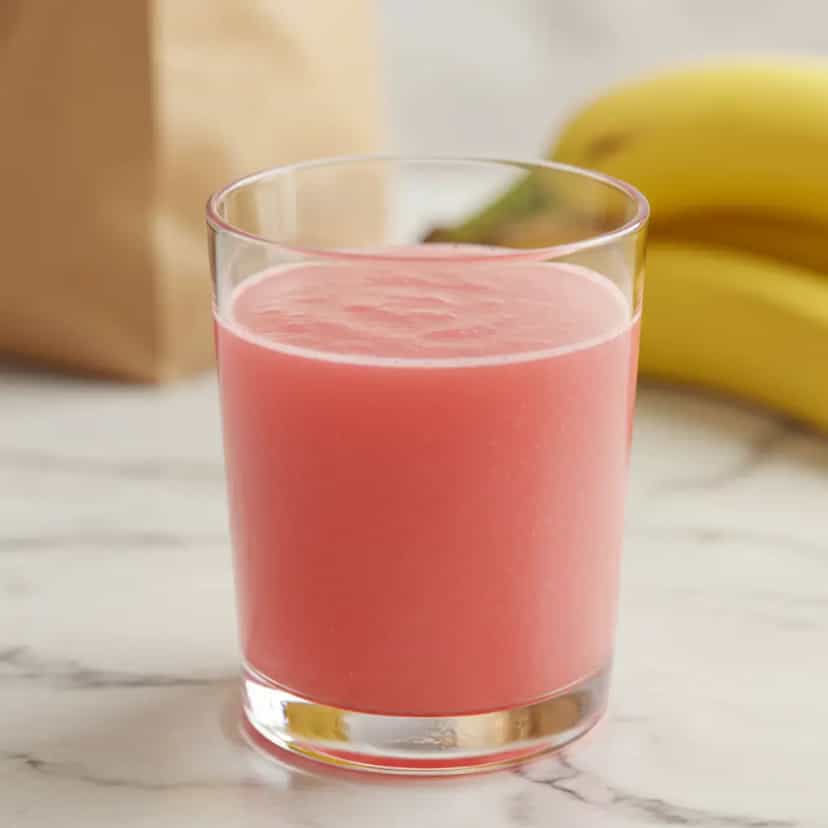 Foto deliciosa de Suco de Morango Refrescante pronta para servir - Sucos & Smoothies
