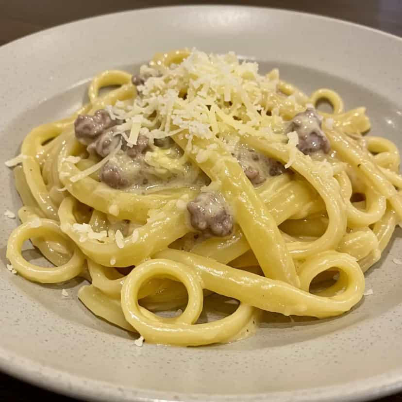 Foto deliciosa de Talharim ao Molho Supreme pronta para servir - Massas & Macarrão