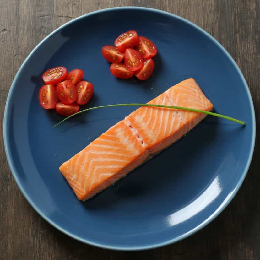 Foto deliciosa de Tartar de Salmão com Dill e Alcaparras pronta para servir - Salgadinhos